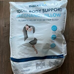 Pregnancy Pillow - like new